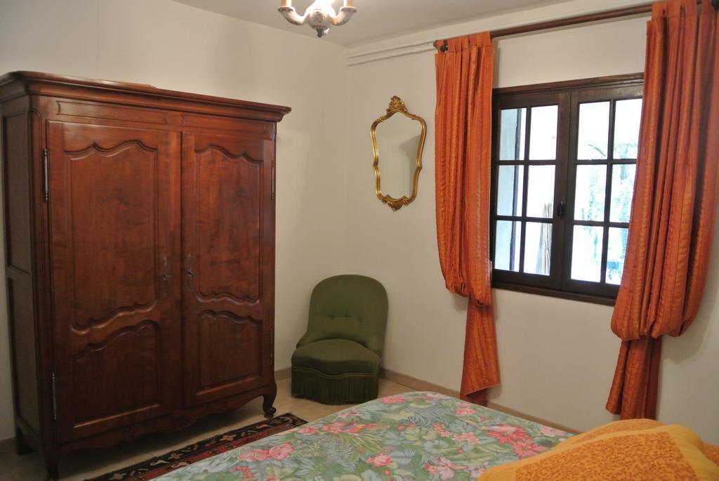 Chambres D'Hotes Saint Alexandre La Rouviere Room photo